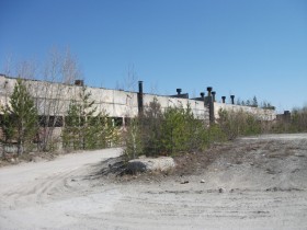 Заброшенный цех на территории завода ЖБИ