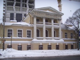 Электротехнический колледж (бывший особняк А. Н. Глуховского)