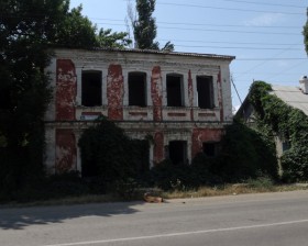 Старинный жилой дом