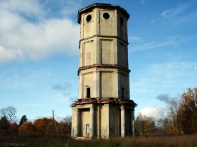 Историческая башня в Приоратском парке