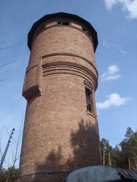 Водонапорная башня у базы СЭРЗ