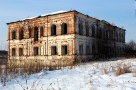 Заброшенное здание школы