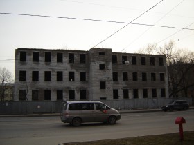Недостроенное здание милиции