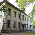 Школа на улице Серафимовича
