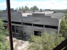 Цементный завод в посёлке Зелёный