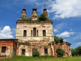 Спасская церковь в селе Константиново