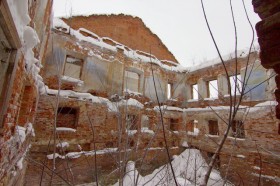 Руины дома в Серпухове