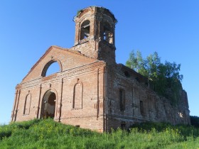Введенская церковь в селе Подрелье