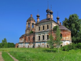 Церковь Чуда Михаила Архангела в селе Новотроицкое