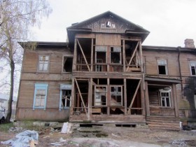 Дома на Лахтинском проспекте
