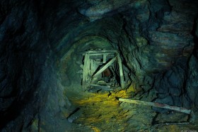 Заброшенные выработки Маукского рудника