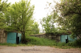 Бывшие гаражи КазГУ