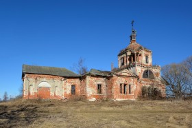Покровская церковь в деревне Кононово