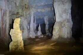 Пещера Там Пукхам (Tham Poukham Cave)