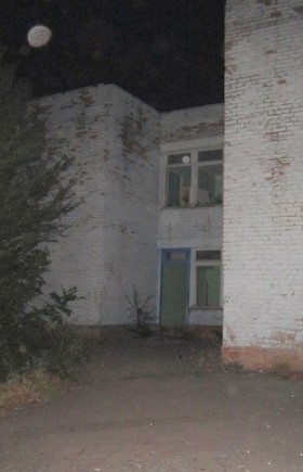 Школа в посёлке Кирпичном