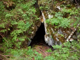 Пещера «Баяновский камень»