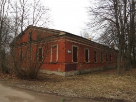 Здание казармы лейб-гвардии Конногренадерского полка