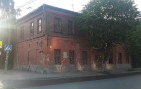 Здание начального училища XIX века
