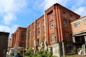 Цеха бывшего Уральского приборостроительного завода