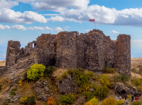 Крепость Амберд и церковь Ваграмашен