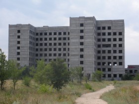 Недостроенная больница в Камышине