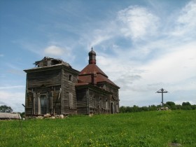 Церковь в деревне Великий двор