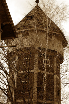 Старинная водонапорная башня