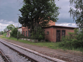 Дом на железнодорожной станции «Угрюмово»
