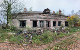 Дом в деревне Новосаратовка