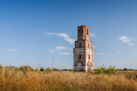 Колокольня церкви Троицы Живоначальной