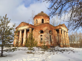 Церковь Михаила Архангела в селе Разрытое