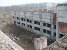 Недостроенный корпус СПбГУ в Старом Петергофе