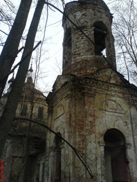 Церковь на погосте, деревня Бочкино