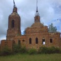 Заброшенная церковь в деревне Пруды