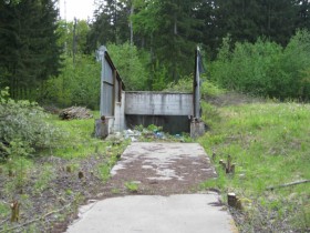 Бункер на территории пионерского лагеря