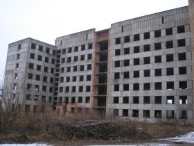 Недостроенный корпус городской больницы
