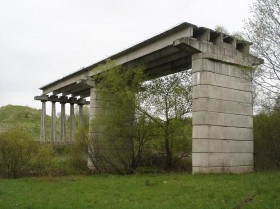 Недостроенный мост