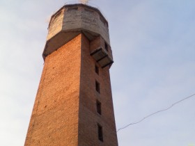 Водонапорная башня в поселке Юрьевец
