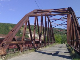 Старый мост через реку Сок