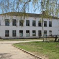 Заброшенная школа в селе Рождествено