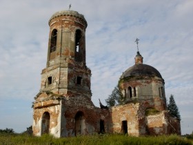 Церковь в селе Дунино