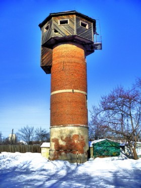 Водонапорная башня у фабрики Авангард