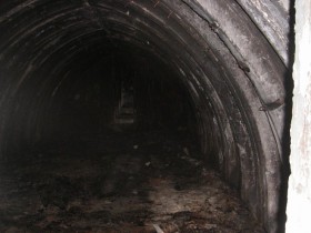 Заброшенный и разрушенный бункер в Новопышминском