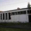 Заброшенные дома и ж/д станция в посёлке Алтынай