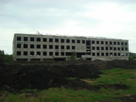 Здание администрации завода