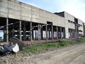 Развалины завода