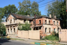 Заброшенный дом на Сергиевской улице