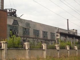 Заброшенный сталеплавильный корпус завода тяжёлого машиностроения