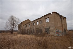 Старинная фабрика
