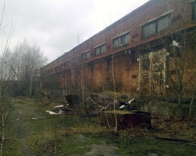Заброшенная территория завода